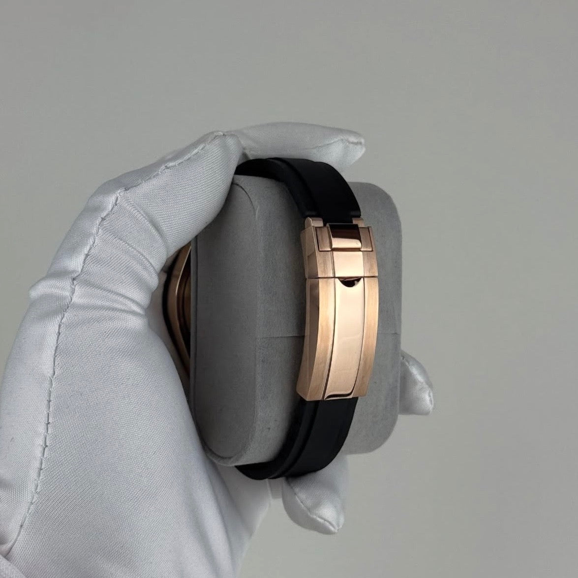 MARINER ROSEGOLD BLACK RUBBER